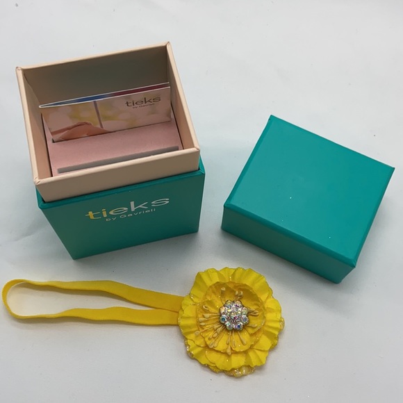 Tieks Gift Card Box Yellow Flower - Picture 3 of 3